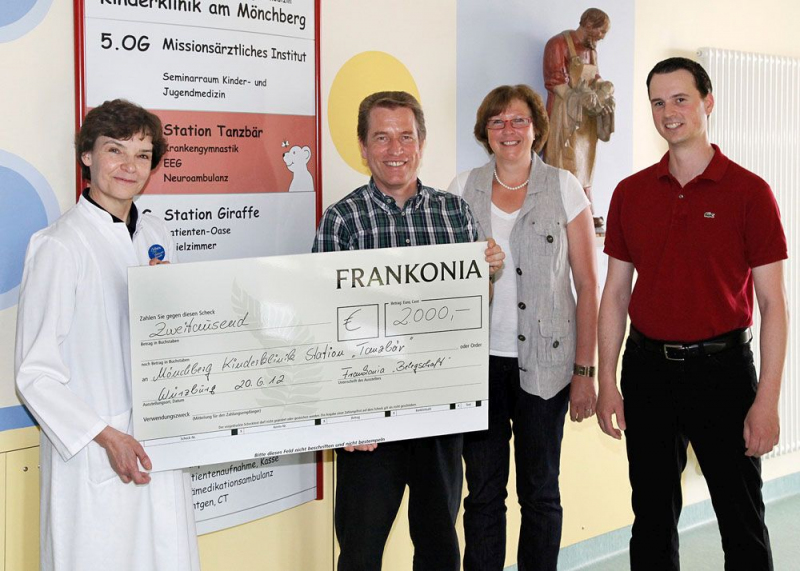Frankonia spendet 2000 Euro für die Station Tanzbär