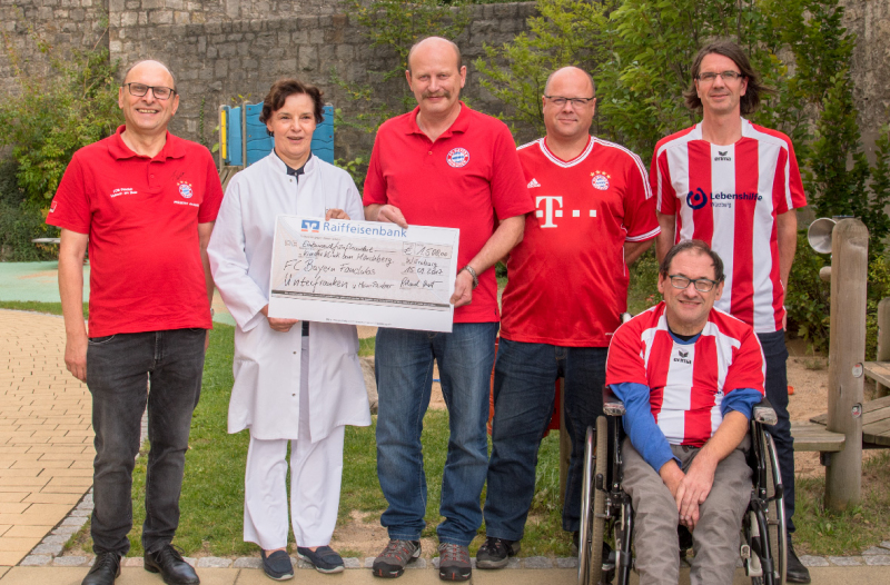 FC-Bayern Fans spenden für Missio Kinderklinik - 1.500,- Euro gehen an Musiktherapie