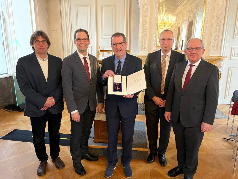 Prof. August Stich mit Bundesverdienstkreuz geehrt