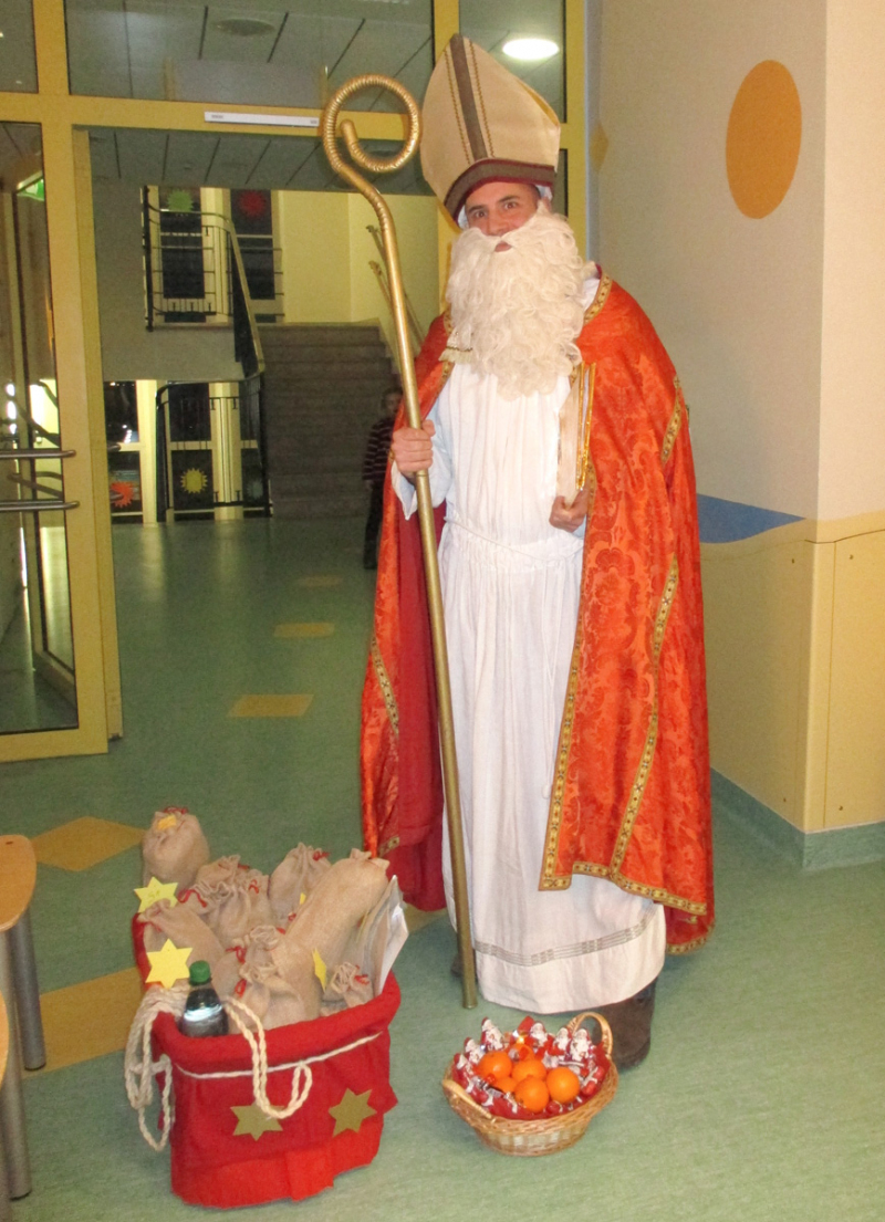 Hoher Besuch in der Missio Kinderklinik - der Nikolaus war da!