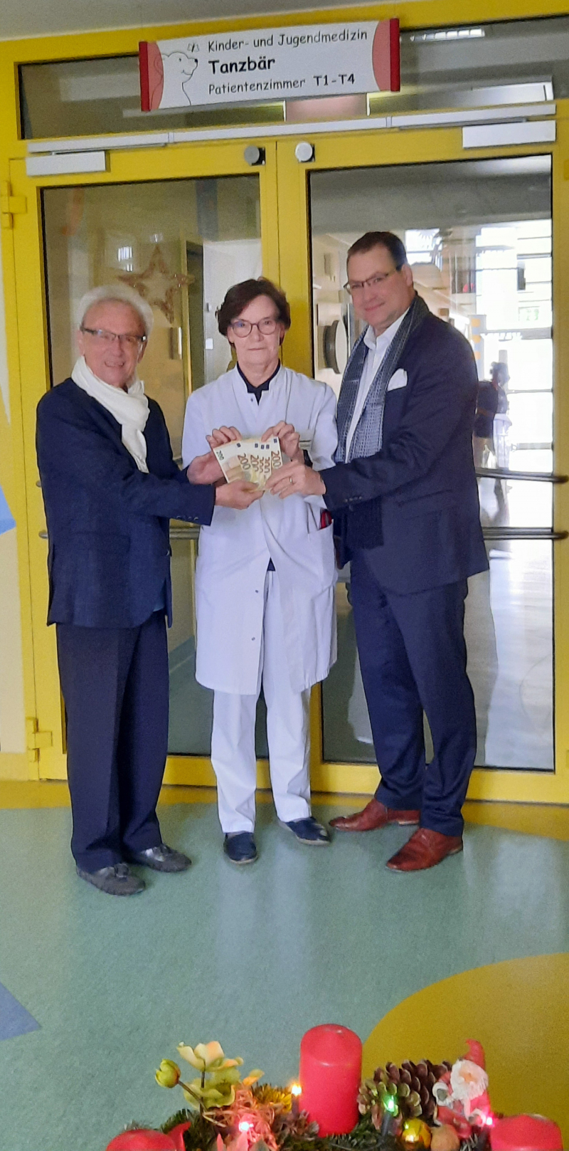 1.000 Euro für die Station Tanzbär