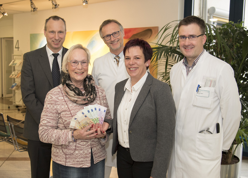 1.450 Euro für die Lungenkrebs-Forschung am Missio gespendet