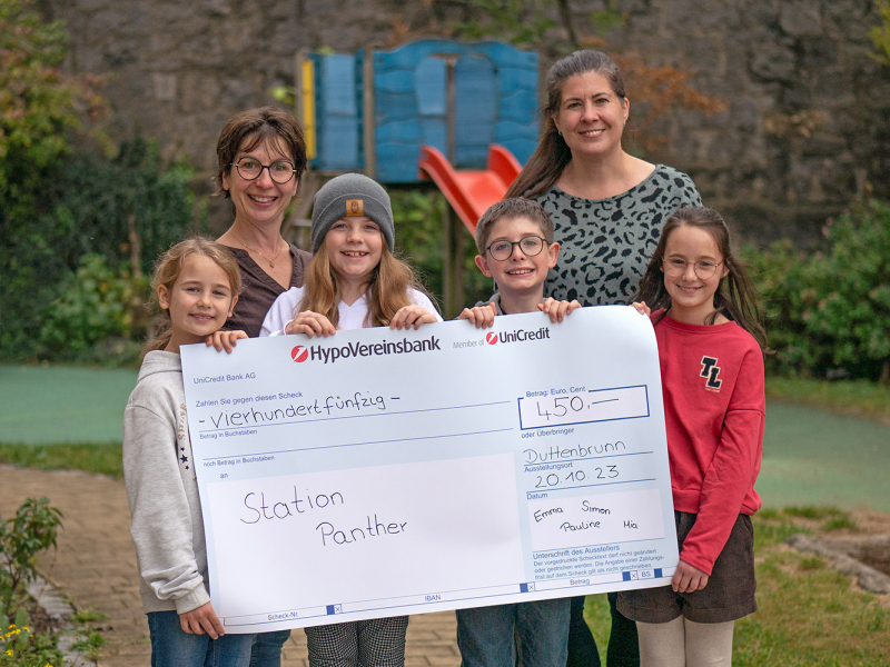 Kommunionkinder spenden für Missio Kinderklinik