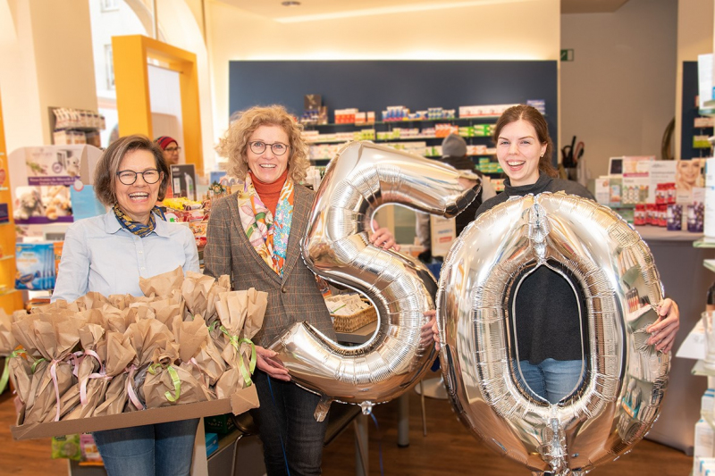 Alle Jahre wieder: Weihnachts-Tombola der Karmeliten-Apotheke