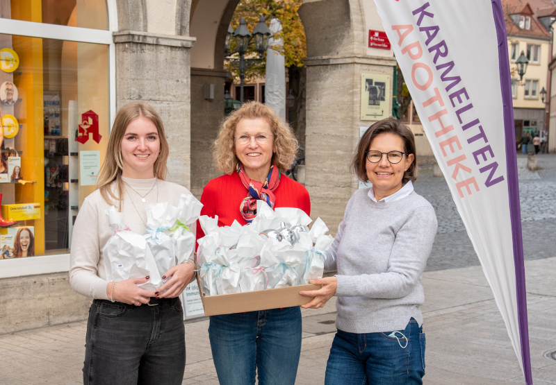 Karmeliten-Apotheke startet Weihnachts-Tombola zugunsten der Station Tanzbär